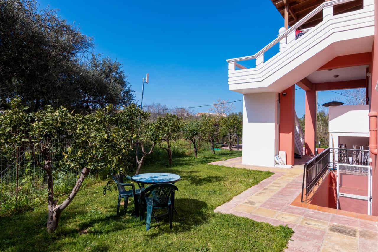 Bona'S Guest House Agia  Exteriör bild